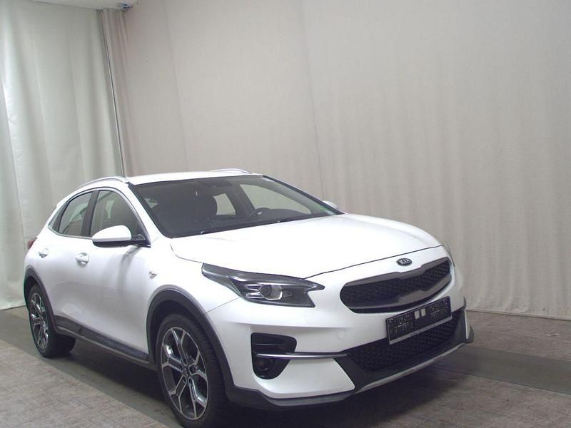 Gebraucht Kia Ceed Vision 160 PS (117 kW) 2021 (hw2) deluxeweiss met. (metallic) Kleinwagen