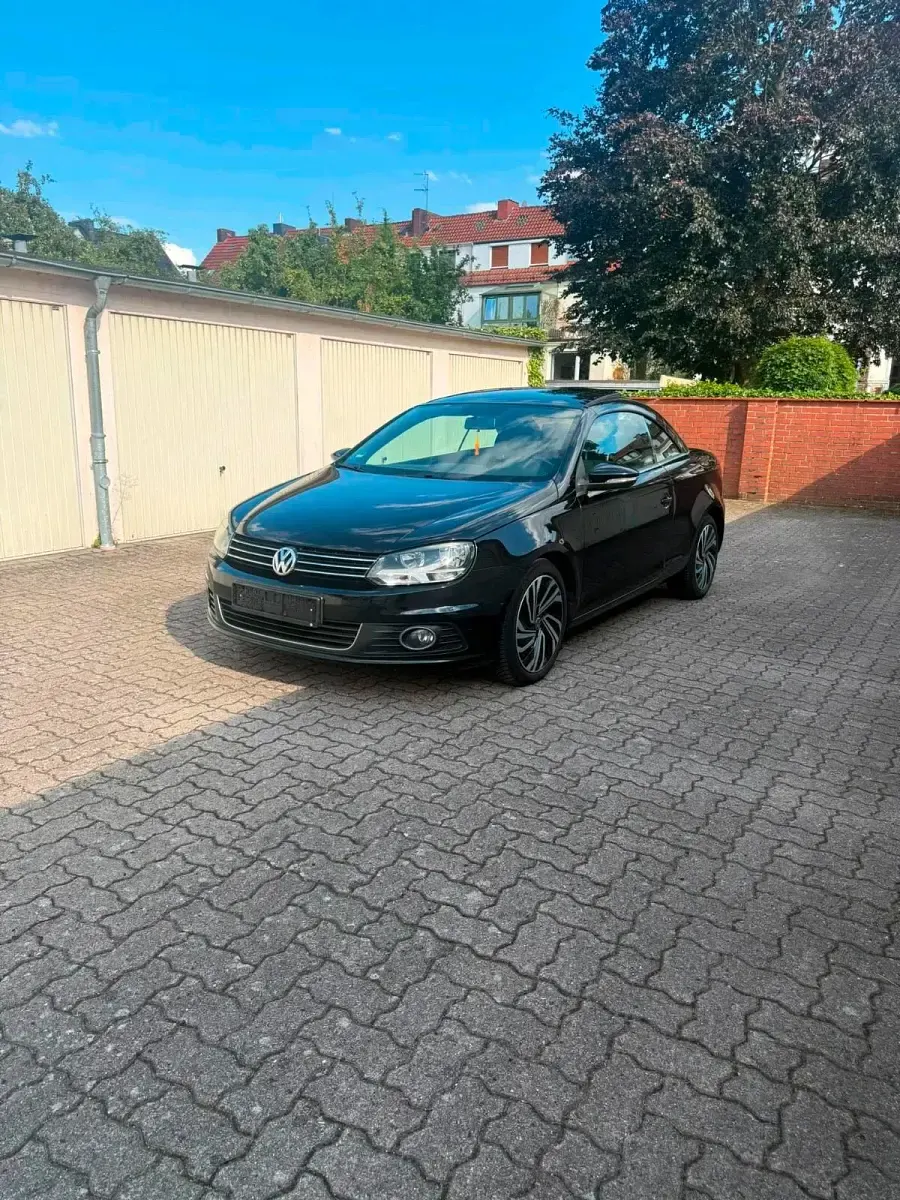 Gebraucht VW Eos 140 PS (102 kW) 2012 Schwarz Cabrio