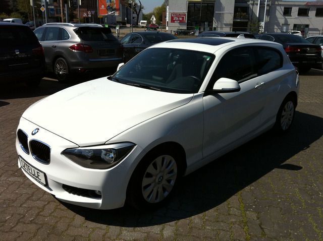 Gebraucht BMW 116 Sport Line 116 PS (85 kW) 2013 Weiß Kleinwagen