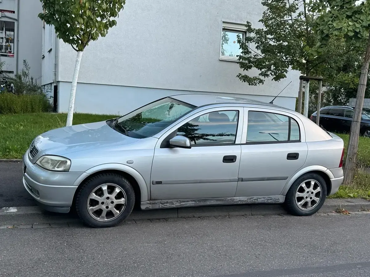 Gebraucht Opel Astra 75 PS (55 kW) 1999 Limousine