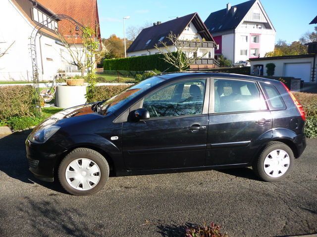 Gebraucht Ford Fiesta Style 69 PS (50 kW) 2008 Schwarz metallic Kleinwagen