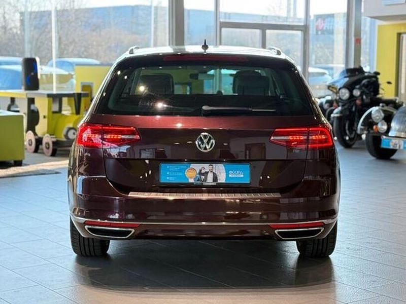 Gebraucht VW Passat 190 PS (139 kW) 2018 Rot Kombi
