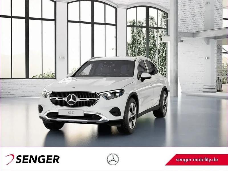 Gebraucht Mercedes GLC300e Avantgarde 197 PS (144 kW) 2023 Weiß