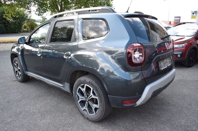 Gebraucht Dacia Duster Prestige 109 PS (80 kW) 2018 Grau SUV