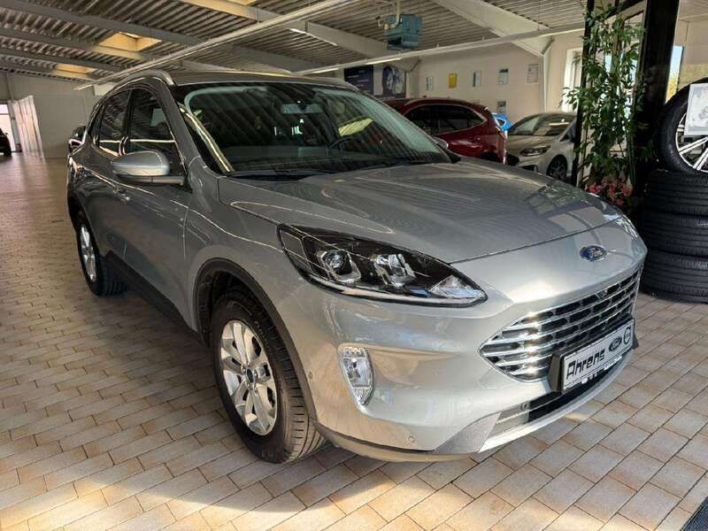 Gebraucht Ford Kuga Titanium 120 PS (88 kW) 2024 Solarsilber SUV
