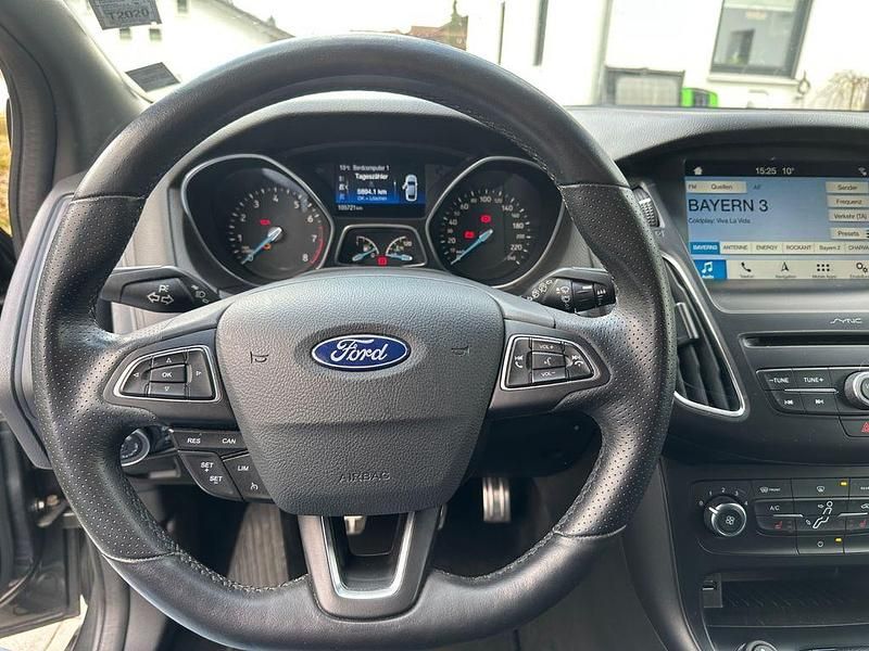 Gebraucht Ford Focus ST-Line 182 PS (133 kW) 2018 Grau Limousine