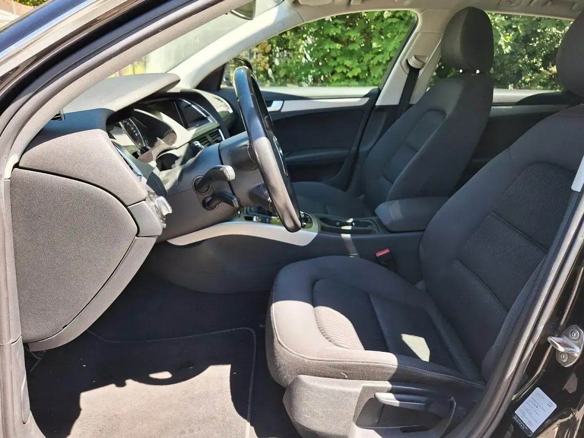 Gebraucht Audi A4 Attraction 120 PS (88 kW) 2009 Schwarz Kombi