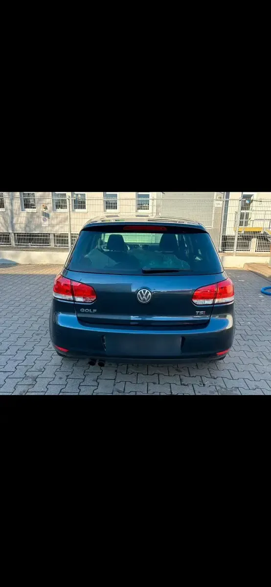 Gebraucht VW Golf VI 122 PS (89 kW) 2011 Blau Kleinwagen