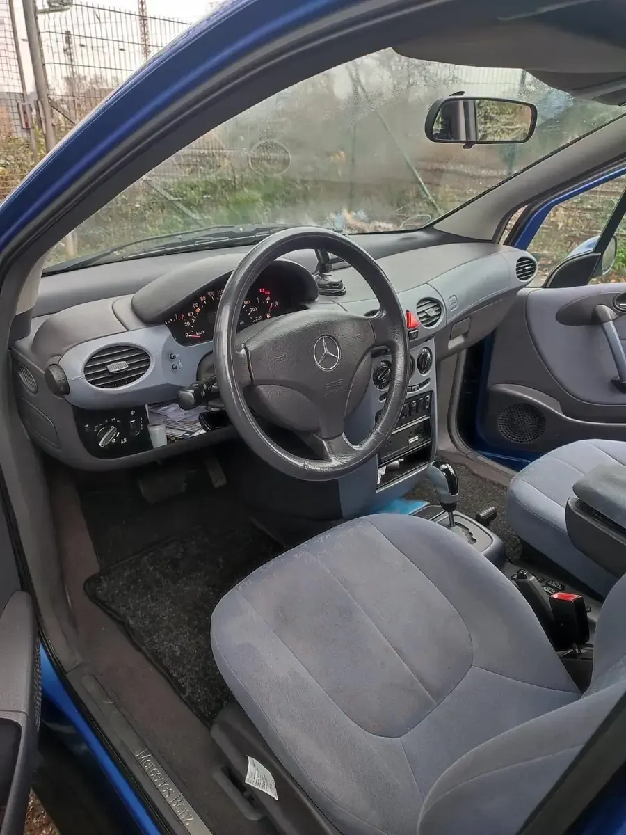 Brugt Mercedes A210 2000 Blå Hatchback