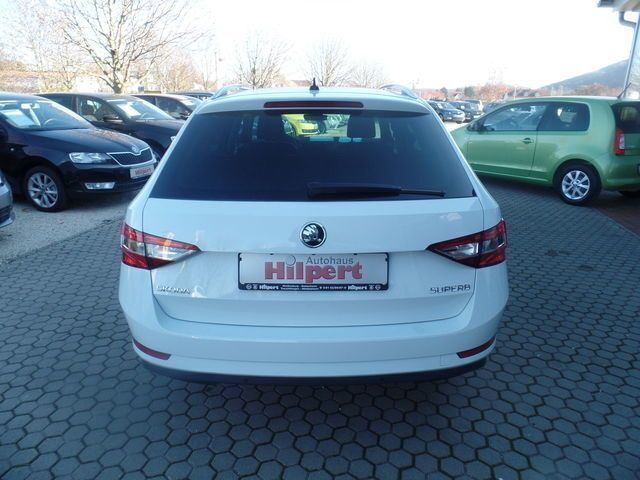 Gebraucht Skoda Superb Ambition 150 PS (110 kW) 2016 Weiß Kombi