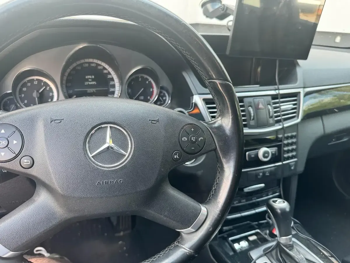 Gebraucht Mercedes E220 170 PS (125 kW) 2010 Grau Kombi