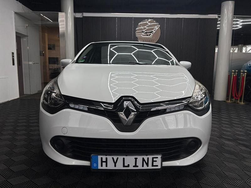 Gebraucht Renault Clio IV 90 PS (66 kW) 2015 Weiß Limousine