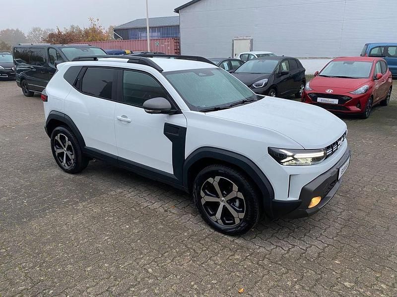 Neu Dacia Duster Journey 131 PS (96 kW) 2025 Weiß SUV