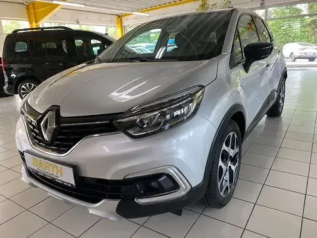 Używany Renault Captur Collection 150 KM (110 kW) 2020 Szary SUV