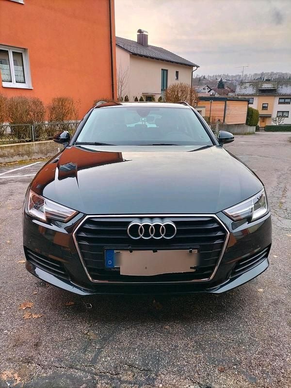 Schwarz Gebraucht 2016 Audi A4 Kombi | 12.500 € (Guter Preis) - Bild 1/4