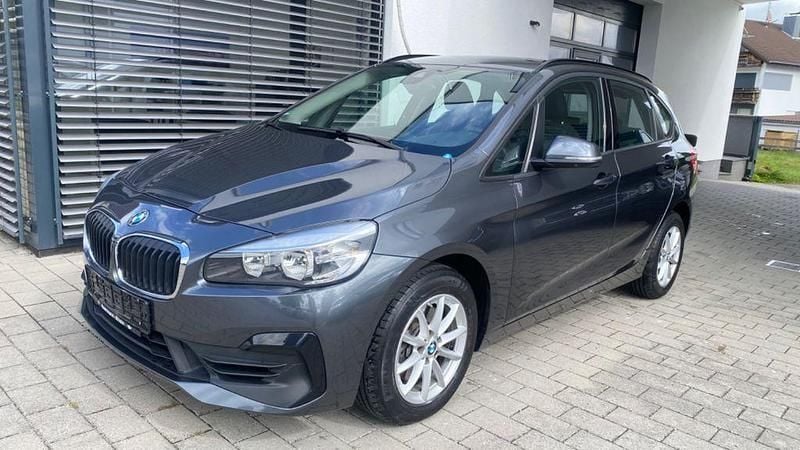 Grau Gebraucht 2019 BMW 220 Active Tourer Advantage Van / Kleinbus | 18.900 € (Fairer Preis) - Bild 1/4
