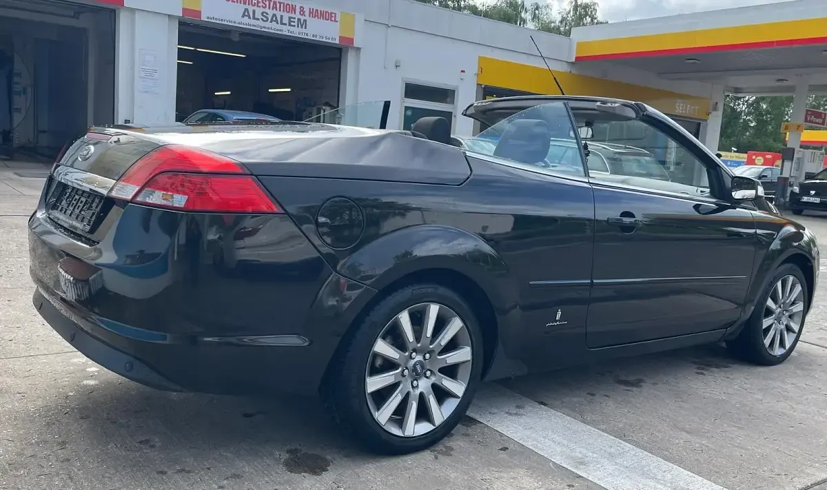 Gebraucht Ford Focus Cabriolet 146 PS (107 kW) 2008 Schwarz Cabrio