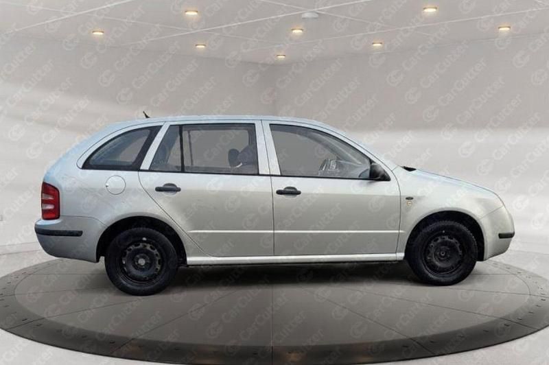 Silber Gebraucht 2003 Skoda Fabia Classic Kombi | 1.490 € (Etwas zu teuer) - Bild 1/4