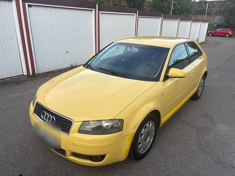 Gelb Gebraucht 2004 Audi A3 Limousine | 1.500 € (Superpreis) - Bild 1/4