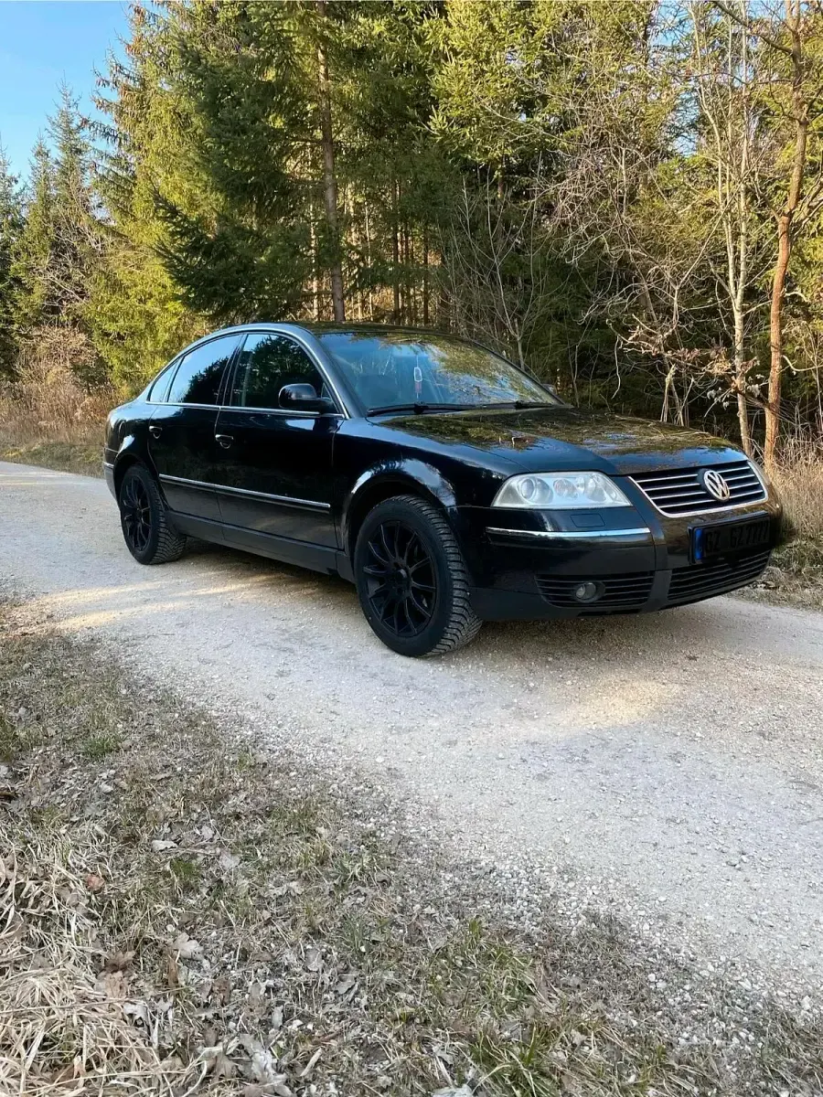 Używany VW Passat 131 KM (96 kW) 2002 Czarny Sedan/Limuzyna