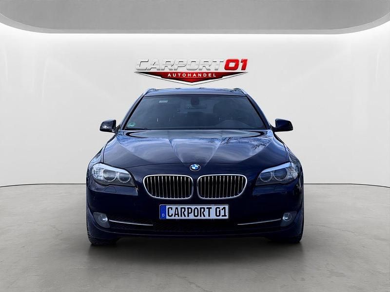 Gebraucht BMW 525 Sport Line 204 PS (150 kW) 2011 Blau Limousine