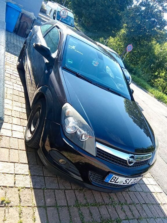 Schwarz Gebraucht 2008 Opel Astra GTC Coupé | 850 € (Superpreis) - Bild 1/4