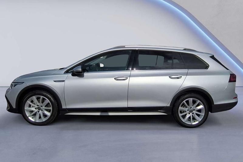 Gebraucht VW Golf Alltrack 200 PS (147 kW) 2024 Silber Kombi