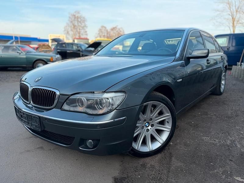 Gebraucht BMW 750 367 PS (269 kW) 2007 Grau Limousine