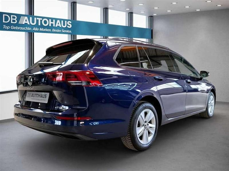 Gebraucht VW Golf VIII Life 110 PS (80 kW) 2023 Blau Kombi