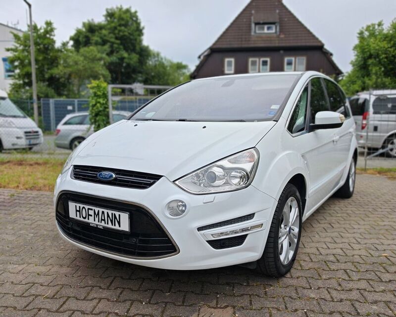 Weiß Gebraucht 2013 Ford S-MAX Titanium Van / Kleinbus | 7.590 € (Guter Preis) - Bild 1/4
