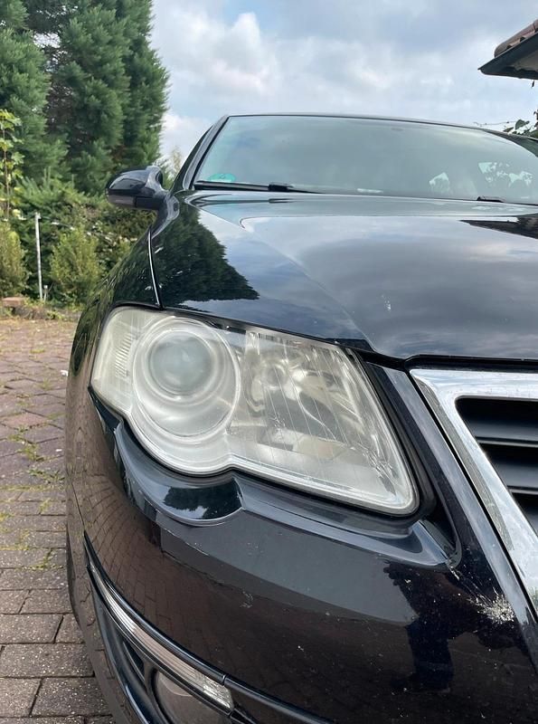 Schwarz Gebraucht 2009 VW Passat Limousine | 1.900 € (Superpreis) - Bild 1/4