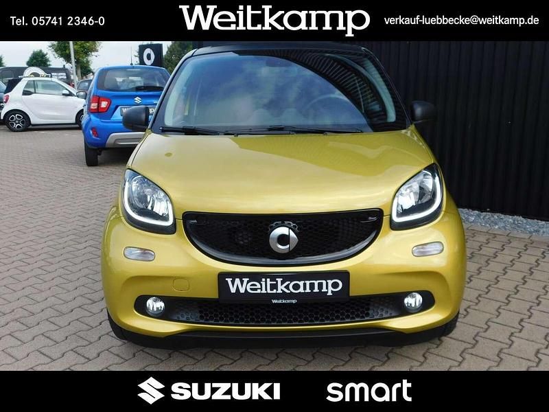 Gebraucht Smart ForFour Passion 71 PS (52 kW) 2018 Blacktoyellow () Kleinwagen
