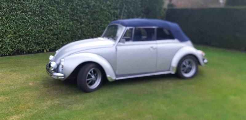 Silber Gebraucht 1971 VW Käfer Cabrio | 24.900 € - Bild 1/4