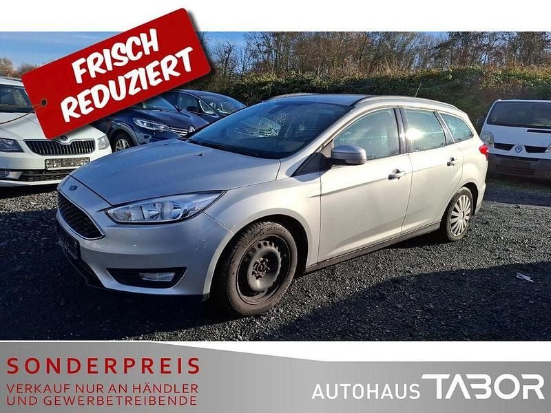 Grau Gebraucht 2015 Ford Focus Business Edition Kombi | 4.185 € (Guter Preis) - Bild 1/4