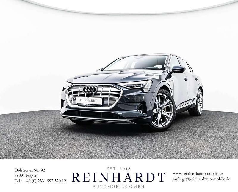 Manhattangrau metallic Gebraucht 2022 Audi e-tron Advanced Plus SUV | 32.610 € (Superpreis) - Bild 1/3