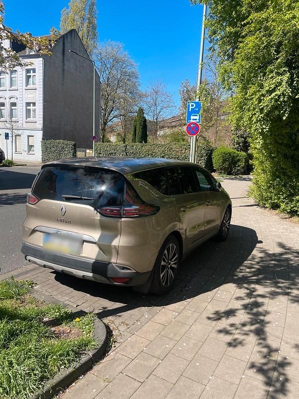 Gebraucht Renault Espace Initiale 160 PS (117 kW) 2015 Gold Van / Kleinbus