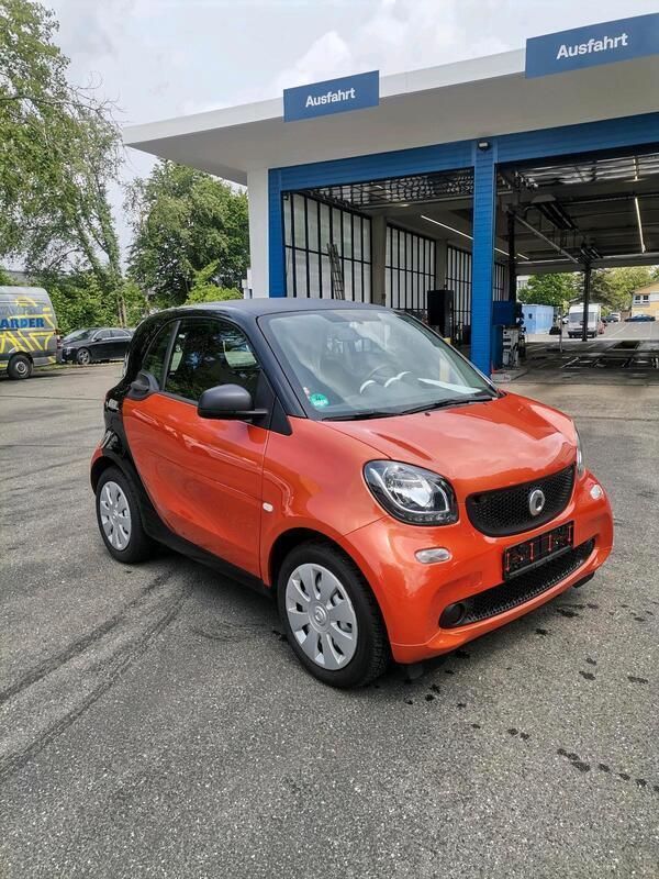 Orange Gebraucht 2016 Smart ForTwo Coupé Coupé | 6.999 € (Guter Preis) - Bild 1/4