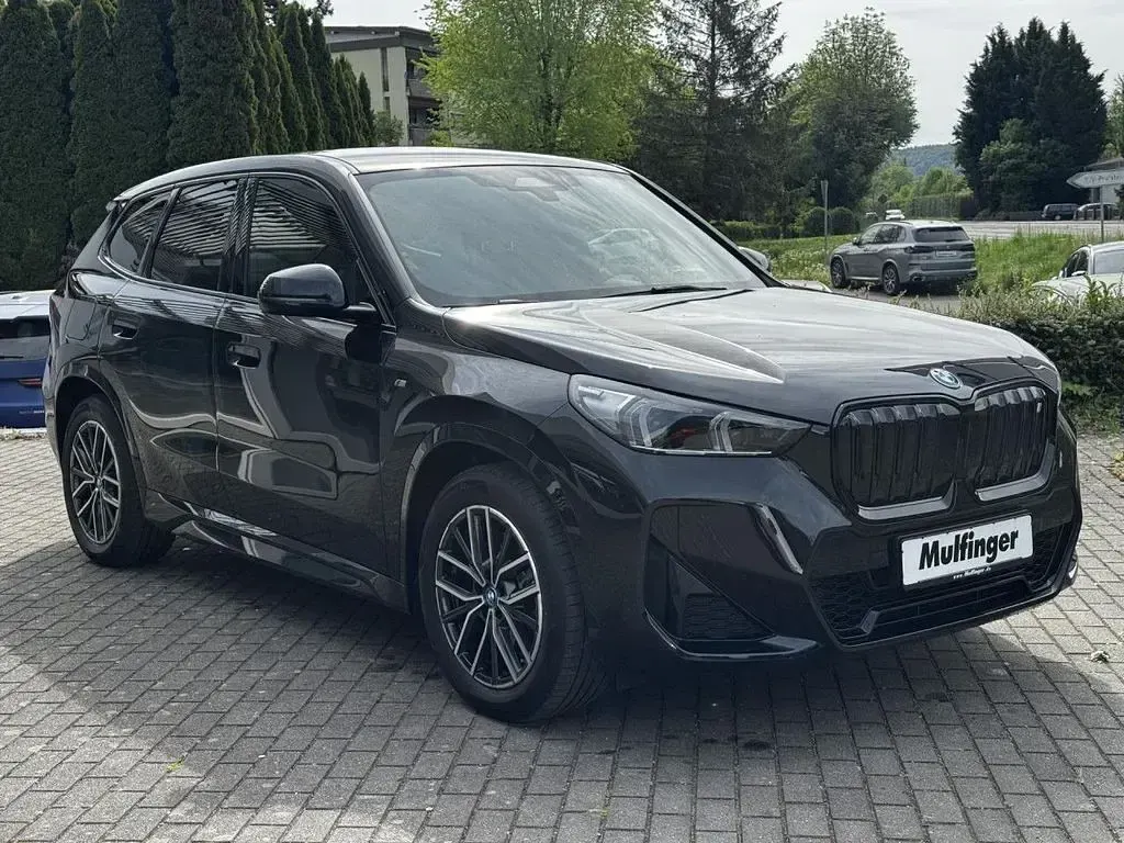 Gebraucht BMW iX1 Performance 225 kW (306 PS) 2023 Saphirschwarz (metallic) SUV