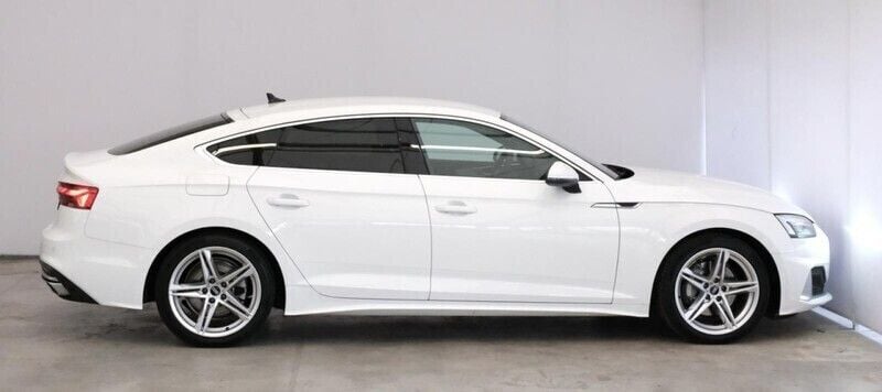 Gebraucht Audi A5 Sportback Advanced 204 PS (150 kW) 2021 Weiß Kleinwagen