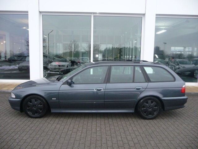 Gebraucht BMW 520 150 PS (110 kW) 2000 Grau metallic Kombi