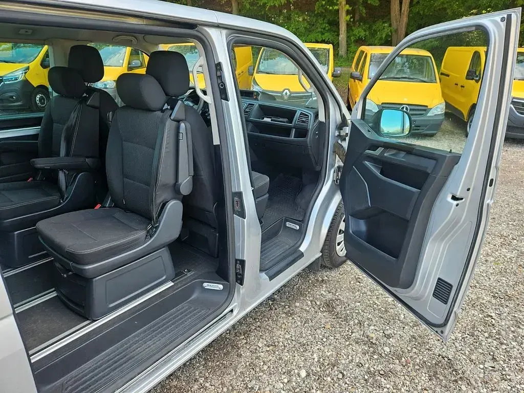 Używany VW T6 S 150 KM (110 kW) 2015 Srebrny Van