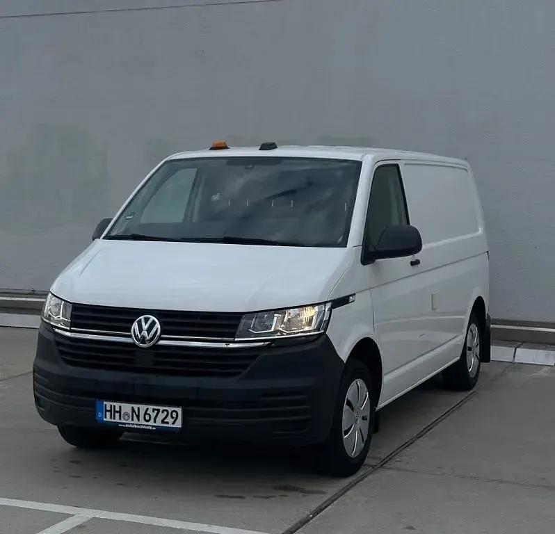 Second-hand VW Transporter 110 CP (80 kW) 2023 Alb Van