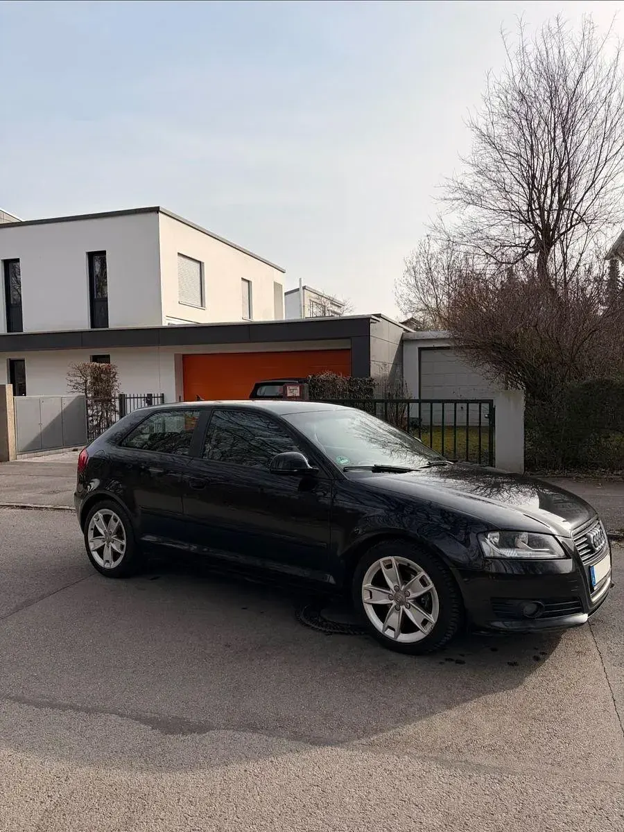 Używany Audi A3 Ambition 105 KM (77 kW) 2009 Czarny Hatchback