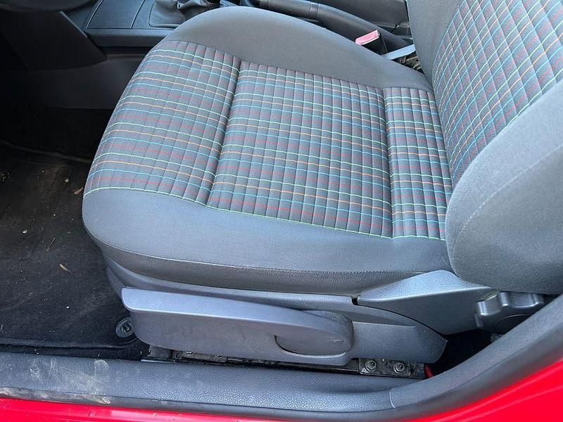 Gebraucht VW Polo 60 PS (44 kW) 2009 Rot Kleinwagen