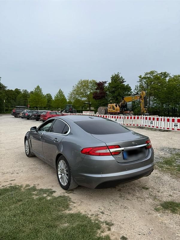Second-hand Jaguar XF 190 CP (139 kW) 2011 Gri Berlinǎ