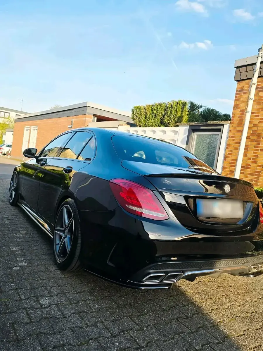 Gebraucht Mercedes C220 AMG 170 PS (125 kW) 2015 Schwarz Limousine
