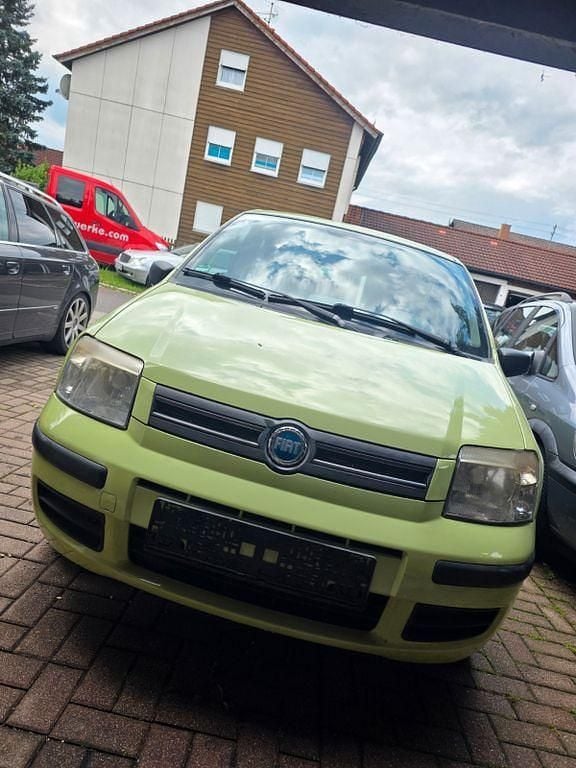 Grün Gebraucht 2004 Fiat Panda Kleinwagen | 800 € (Superpreis) - Bild 1/4