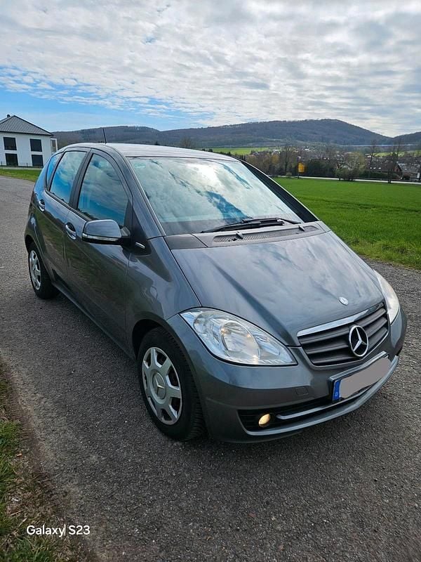 Gebraucht Mercedes A160 95 PS (69 kW) 2009 Silber Kleinwagen