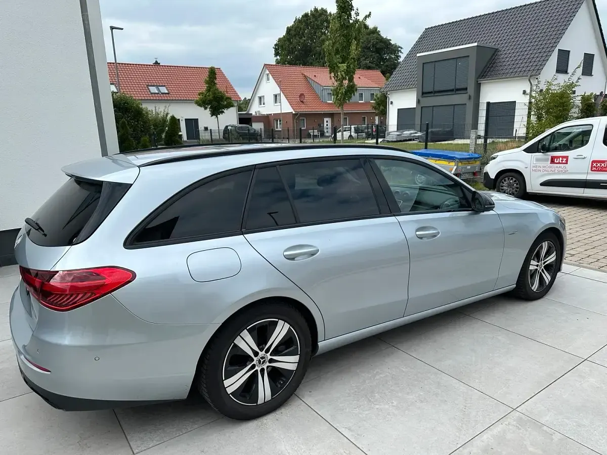 Gebraucht Mercedes C200 163 PS (119 kW) 2023 Silber Kombi