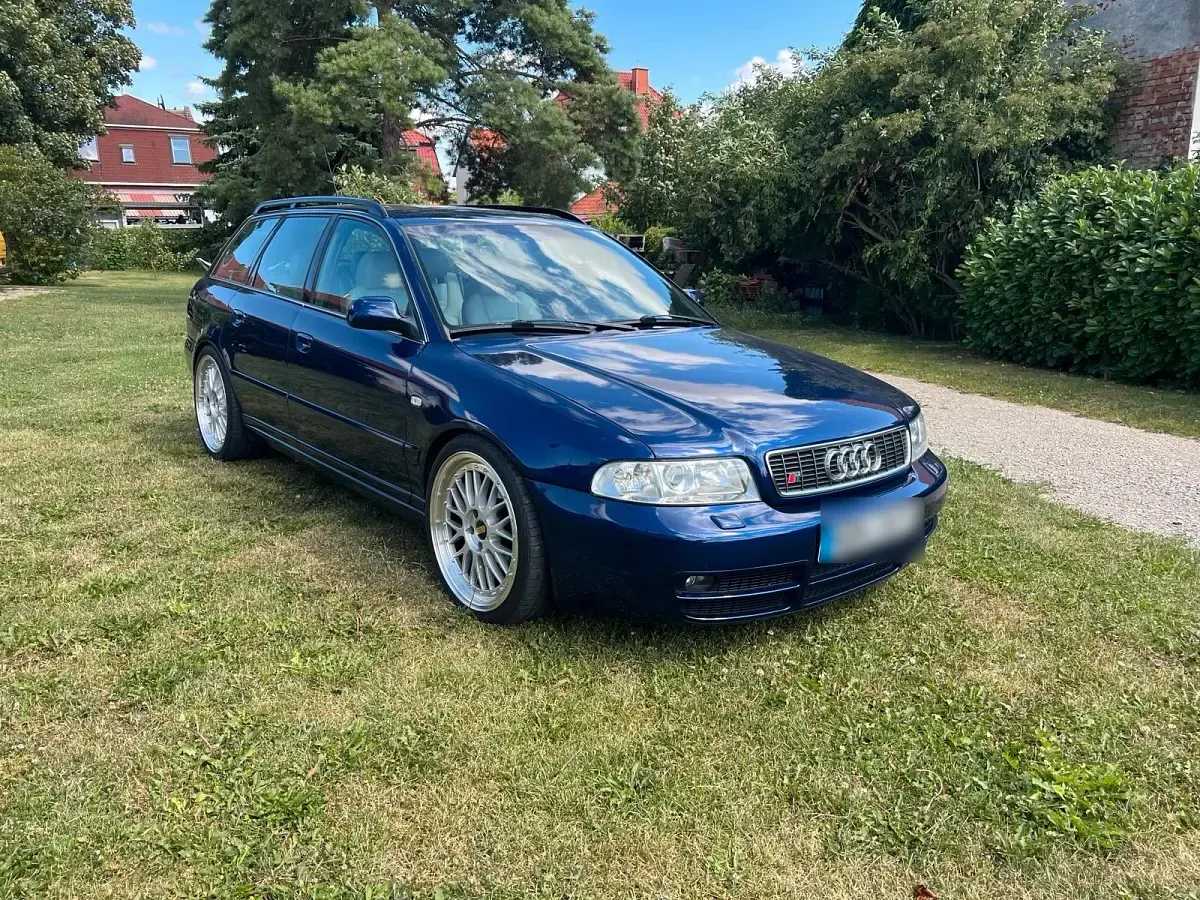 Gebraucht Audi S4 245 PS (180 kW) 1999 Blau Kombi